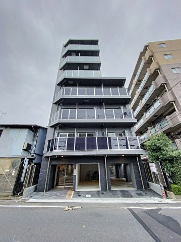 建物外観　インターネット無料！のマンションです。
