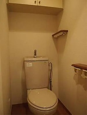 トイレ　別部屋のお写真です
