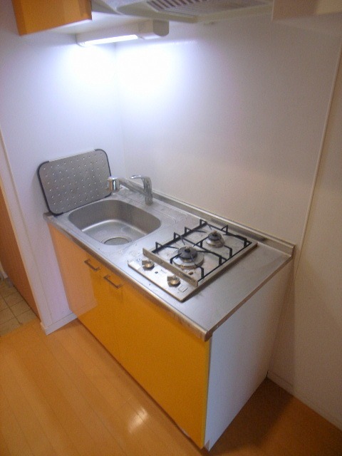 キッチン　同型タイプ写真（実際は現状優先します）