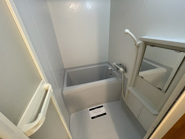 バス・シャワールーム　(参考)同マンション同間取り他部屋の写真