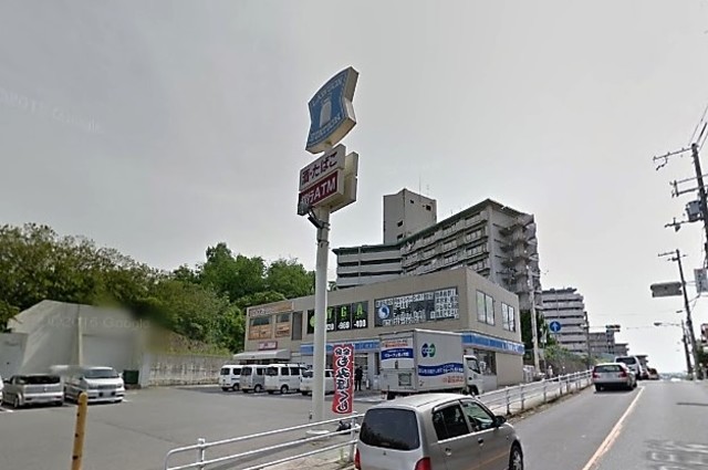 コンビニ　ローソン北区鈴高前店（コンビニ）まで291m