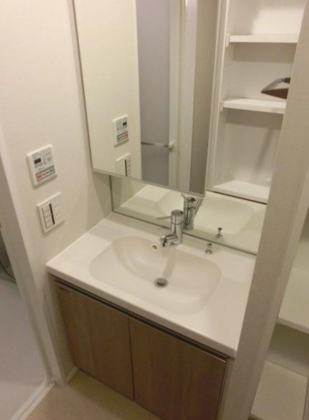 洗面設備　※別部屋の参考写真です。