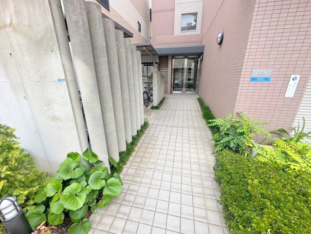 エントランス　綺麗なエントランスです。
