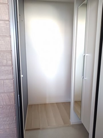 玄関　収納もある玄関です