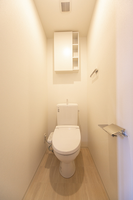 トイレ　※写真は同タイプ住戸です。