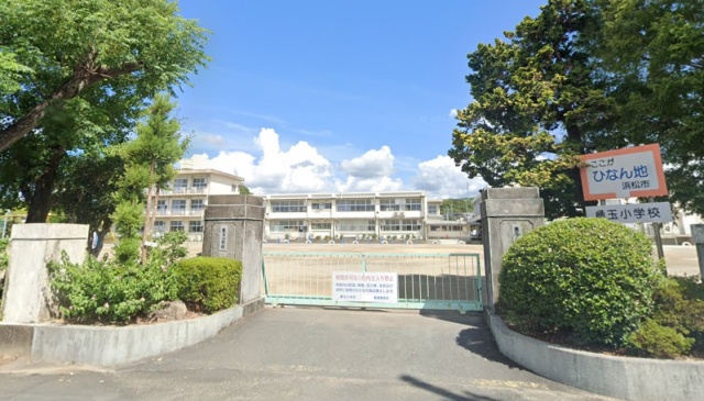 小学校　浜松市立麁玉小学校（小学校）まで800m