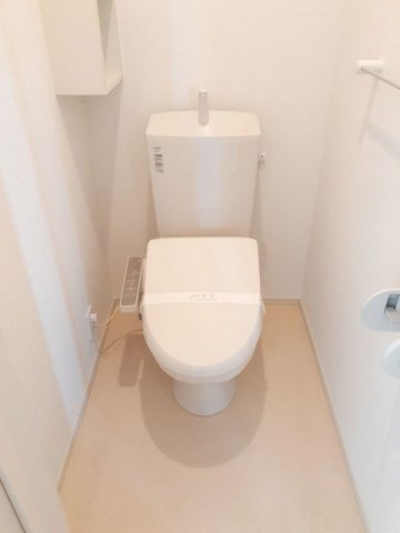 トイレ　清潔感のあるトイレです