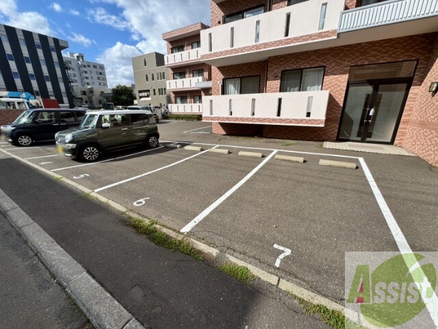 駐車場　駐車場