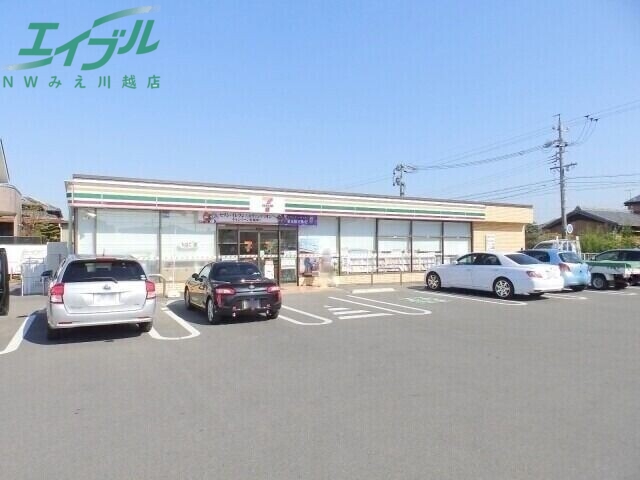 コンビニ　セブンイレブン四日市白須賀店（コンビニ）まで975m