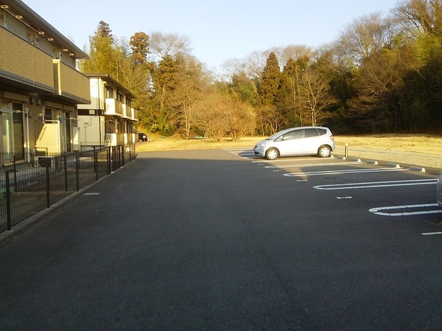 駐車場　駐車場