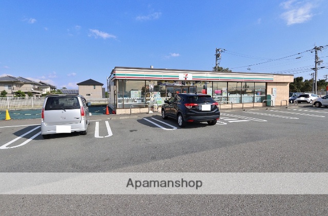 コンビニ　セブン－イレブン徳島川内町住吉店（コンビニ）まで769m