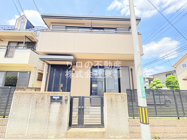 建物外観　周辺は閑静な住宅街ですので落ち着いた住環境です！