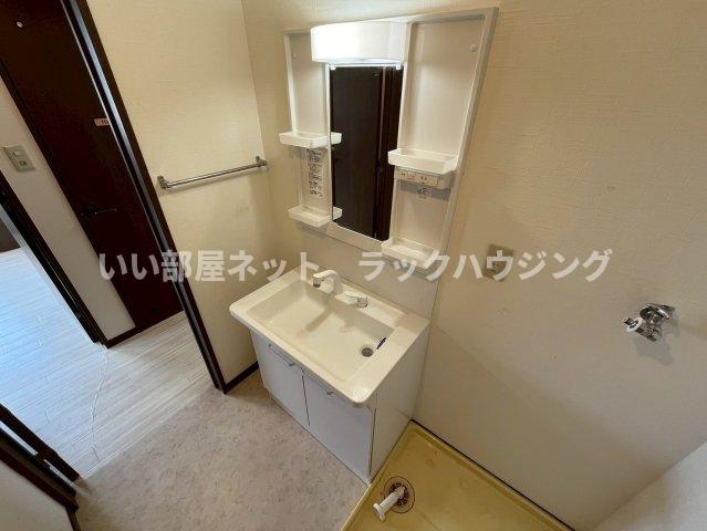 洗面設備　お部屋さがしはラックハウジングにお問合せ下さいませ♪
