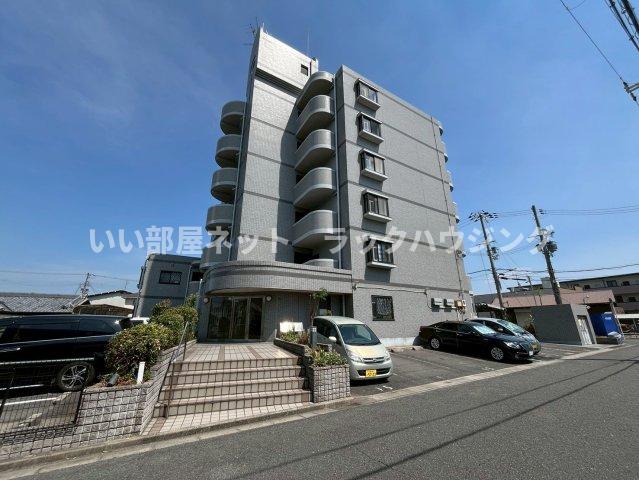 建物外観　お部屋さがしはラックハウジングにお問合せ下さいませ♪
