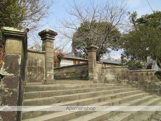 小学校　高岡小学校（小学校）まで850m