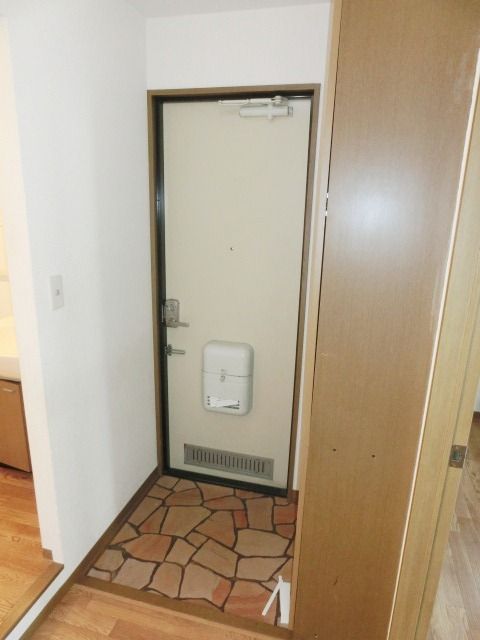 玄関　シューズＢＯＸ付いてます。