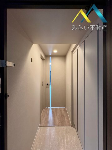 玄関　自社撮影写真