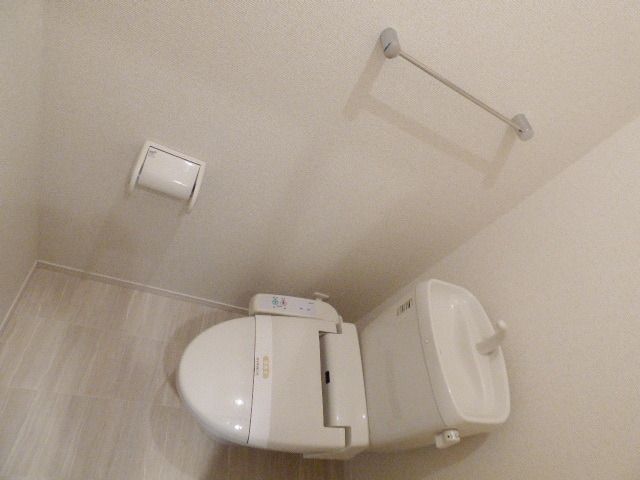 トイレ　バストイレ別