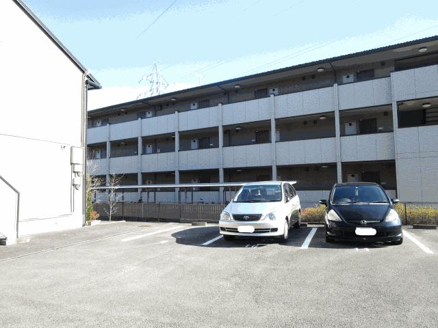 駐車場　駐車場