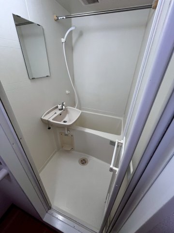 バス・シャワールーム　※写真は別部屋です