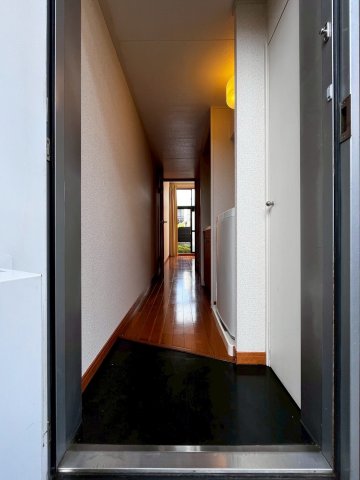 玄関　※写真は別部屋です