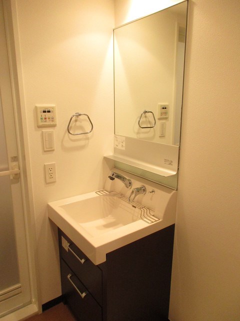 洗面設備　※参考写真（同物件別部屋です）