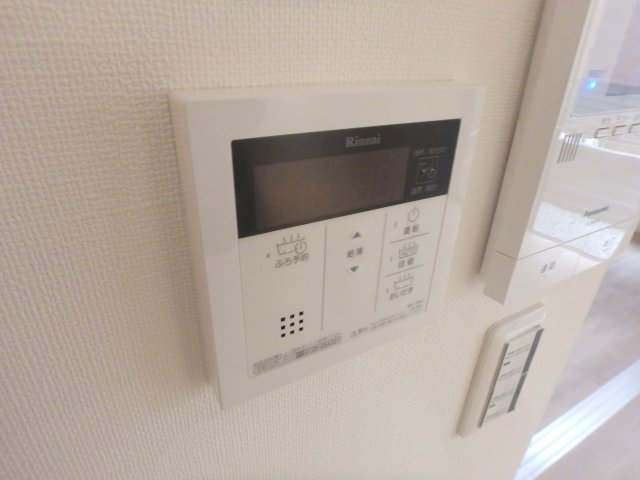 その他設備　給湯リモコン