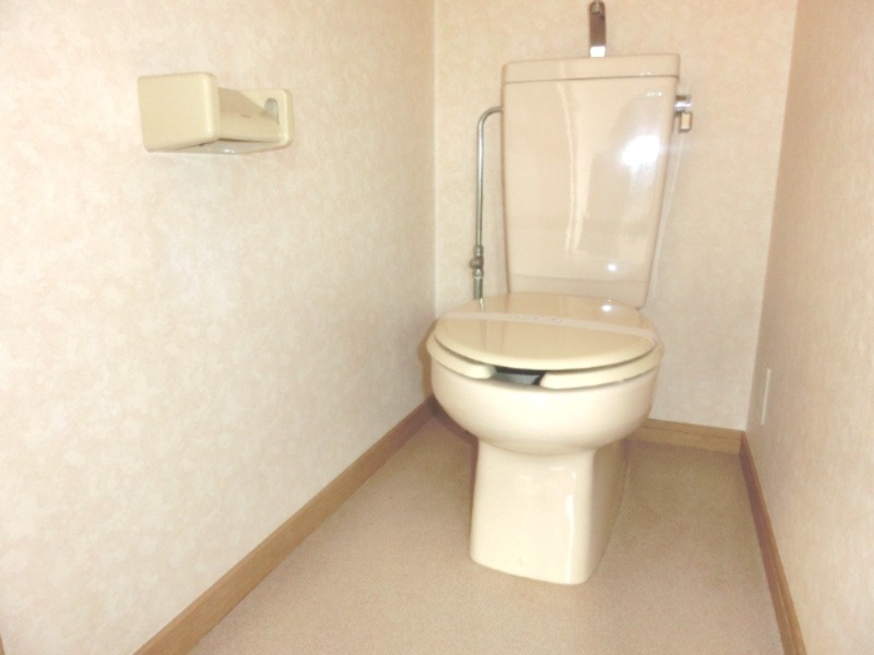 トイレ　落ち着いた色調のトイレです♪