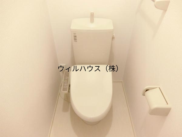 トイレ　ウォシュレット付きです！