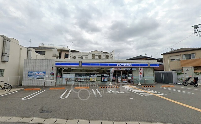 コンビニ　ローソン　淀川三津屋南二丁目店（コンビニ）まで284m