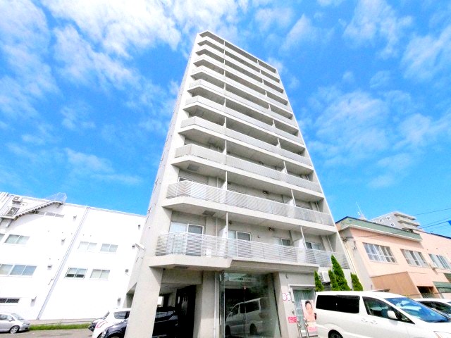 建物外観　☆地下鉄東西線「南郷18丁目」駅まで徒歩４分！