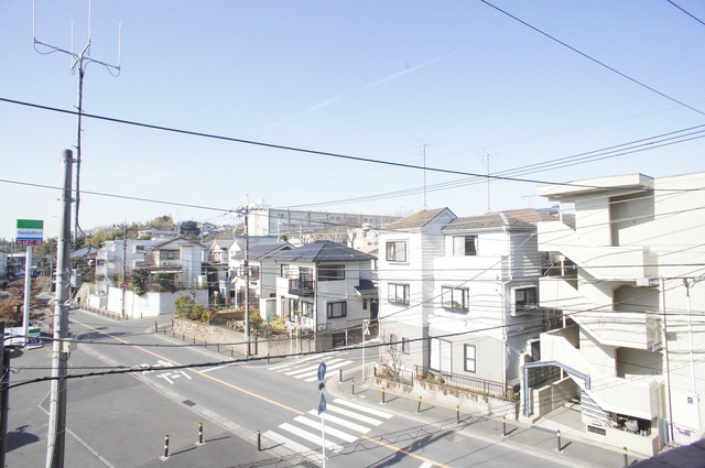 眺望　お部屋からの景色です！圧迫感がないので暮らしやすい♪