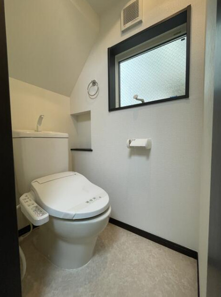トイレ　落ち着いたトイレです