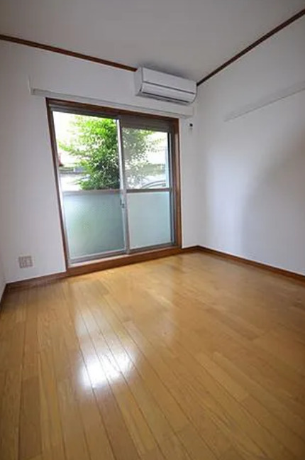 居室・リビング　※別部屋参考写真