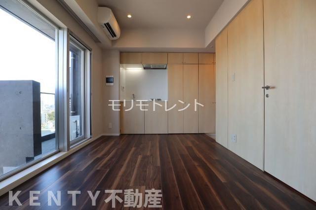 居室・リビング　こちらの居間で趣味の時間をお楽しみください
