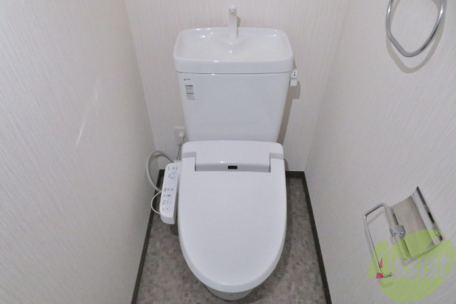トイレ　トイレはウォシュレット付きです。シャワートイレは嬉しいですね