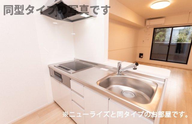 キッチン　コンパクトなキッチンで掃除もラクラク