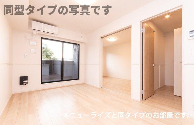 居室・リビング　こちらのリビングで趣味の時間をお楽しみください