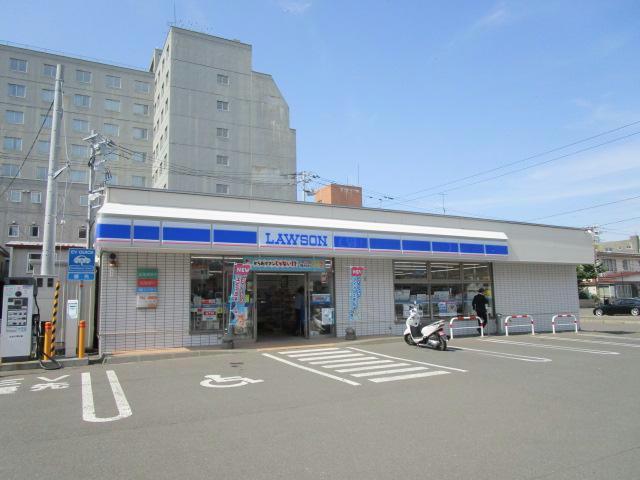 コンビニ　ローソン釧路錦町店（コンビニ）まで73m