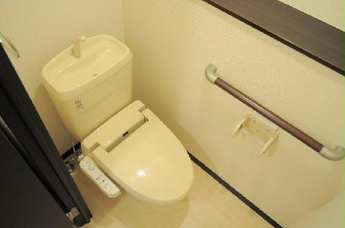 洗面設備　若干仕様が異なる場合があります。