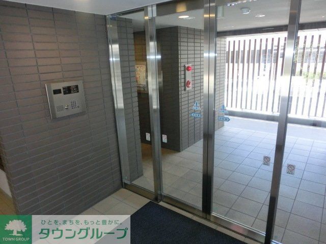 エントランス　安心のオートロック完備