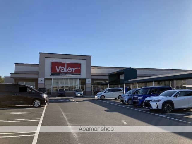 スーパー　バロー加木屋店（スーパー）まで740m