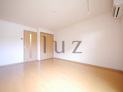 居室・リビング　綺麗なフローリングのお部屋です！