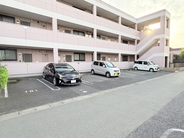 駐車場　物件北側