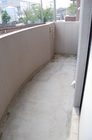 バルコニー　※同建物同型別のお部屋