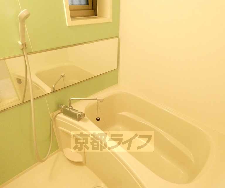 バス・シャワールーム　きれいなお風呂です。