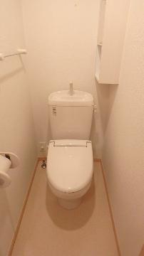 トイレ　小物入れのあるトイレ♪