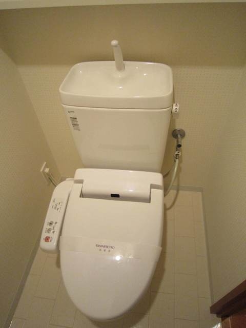 トイレ　※別部屋の参考写真です。