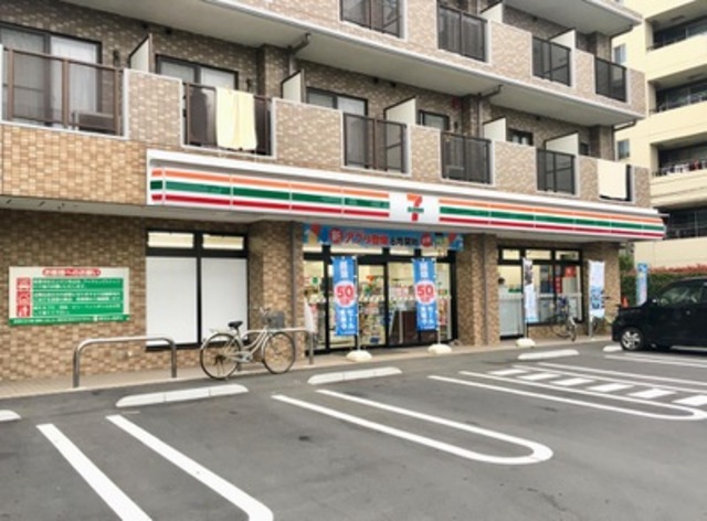 コンビニ　セブンイレブン練馬春日町5丁目店（コンビニ）まで938m
