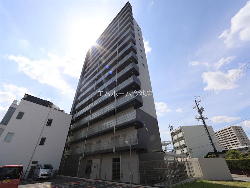 建物外観　外観　オートロック防犯カメラTVモニターホン宅配BOX完備